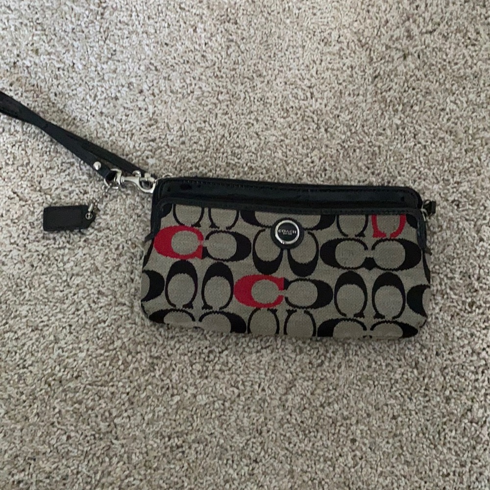 COACH LARGE WRISTLET CLUTCH MONOGRAM